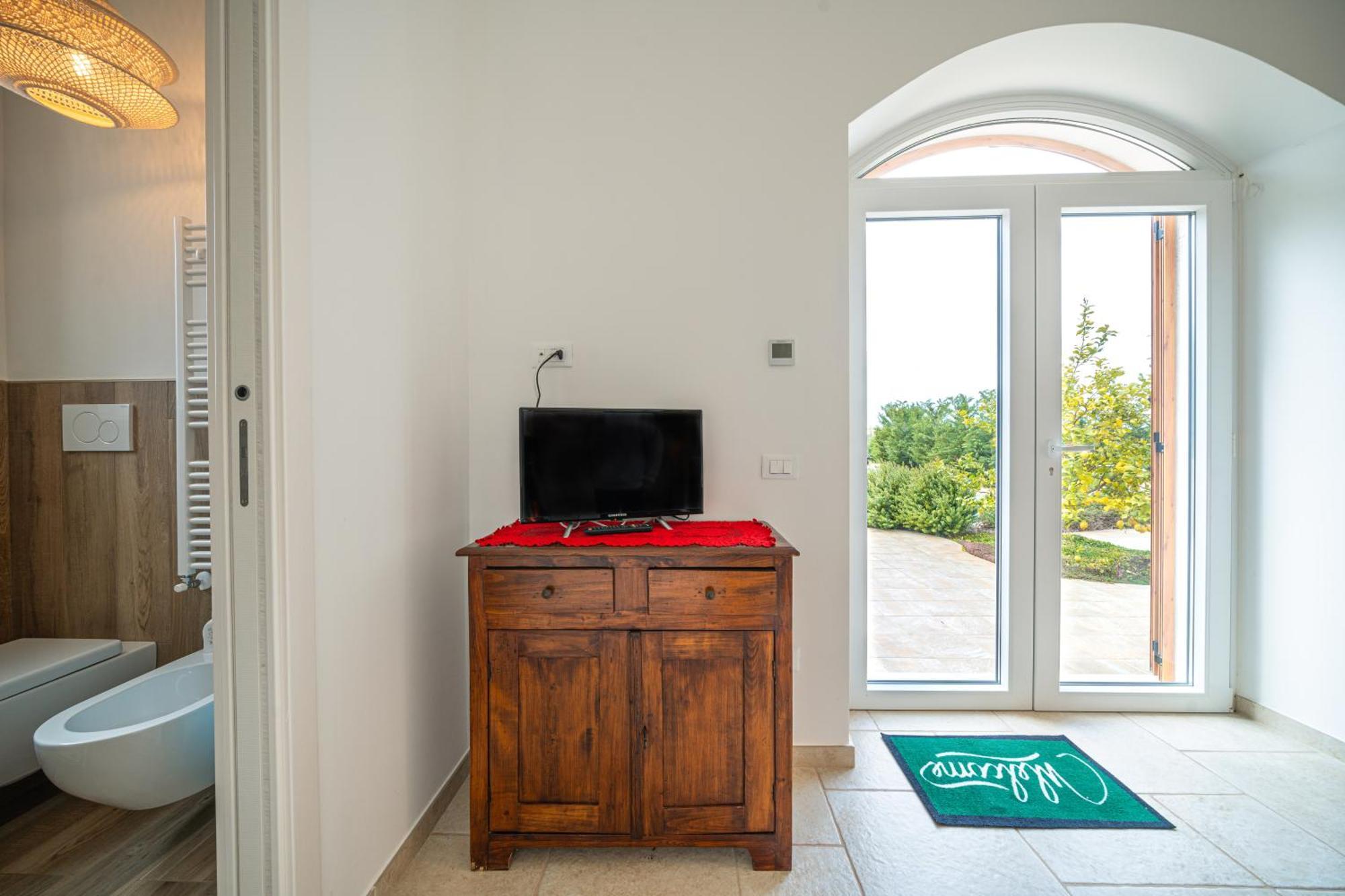 Private Pool & Parking Donna Lina Conversano Exterior foto