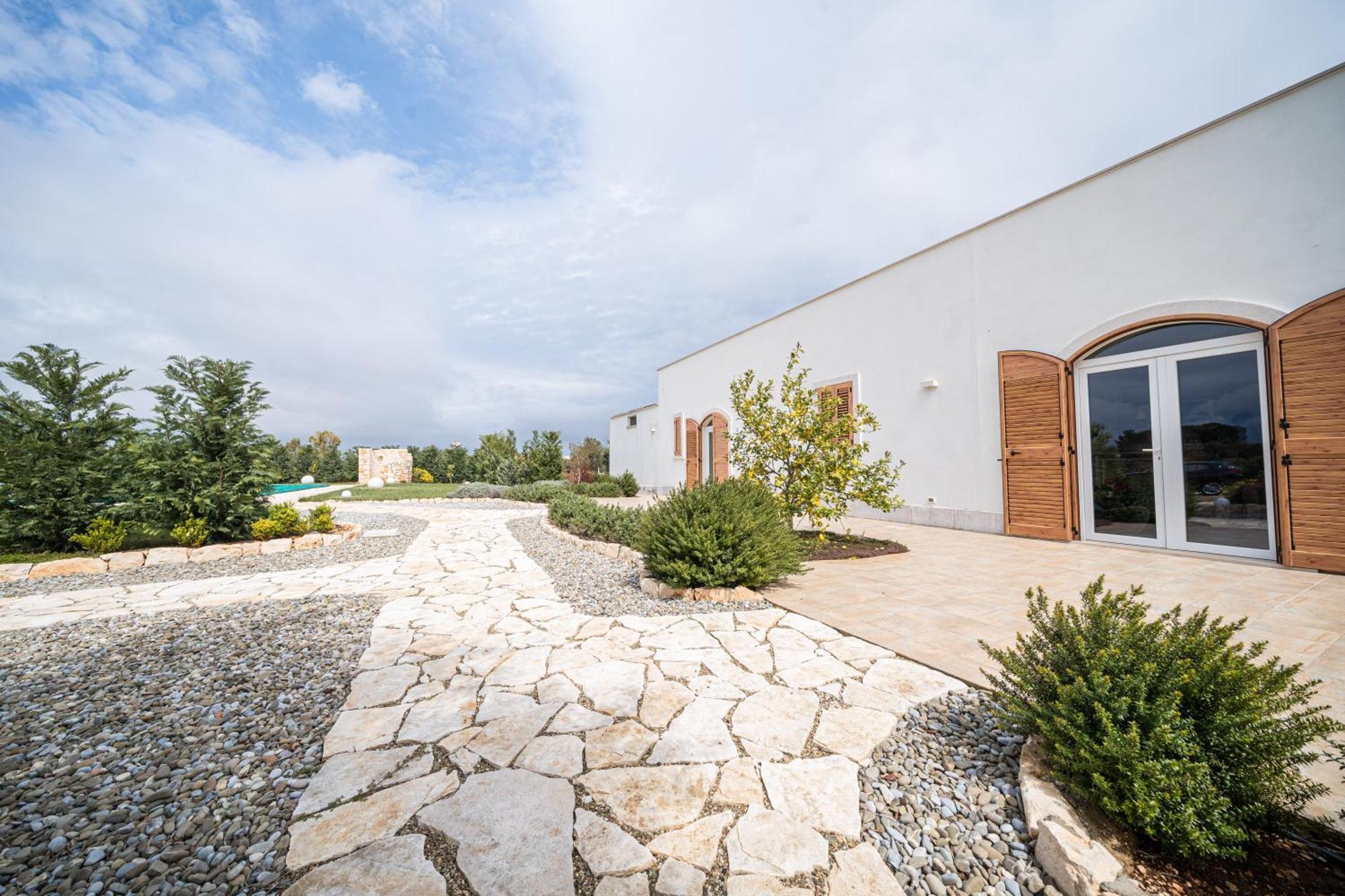 Private Pool & Parking Donna Lina Conversano Exterior foto