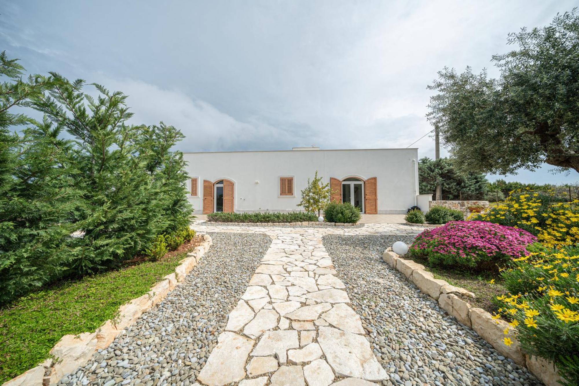 Private Pool & Parking Donna Lina Conversano Exterior foto