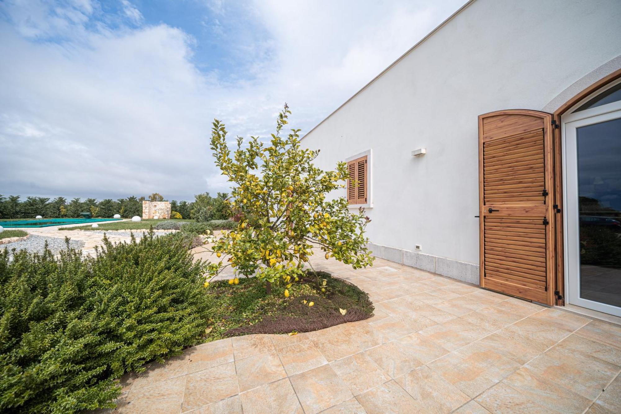 Private Pool & Parking Donna Lina Conversano Exterior foto